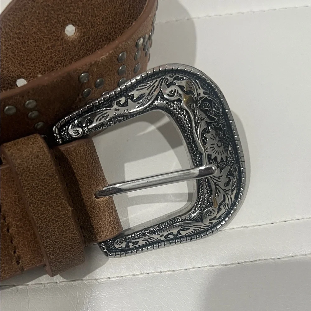 Urban‎ Outfitters BDG Brown Leather Studded 